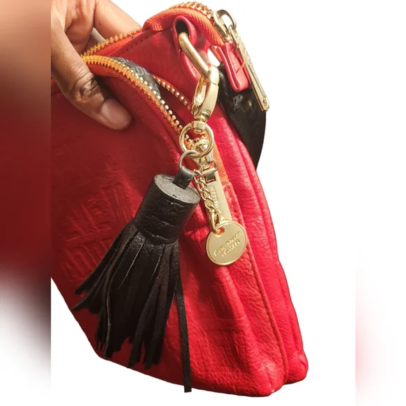 Steve Madden Messenger Bag In Red & Black with Gold Accents - Picture 2 of 13